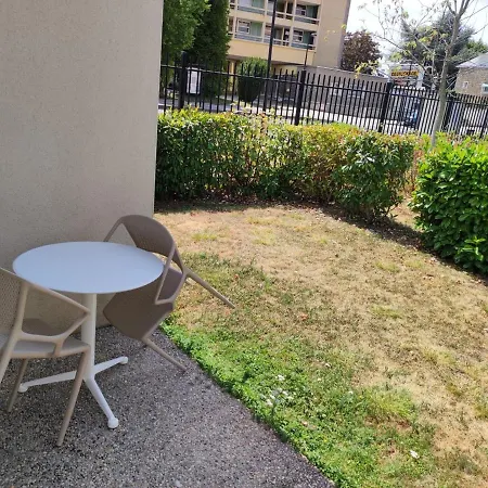 Domitys Le Jardin Des Lys Lägenhetshotell Alençon