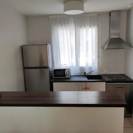 Domitys Le Jardin Des Lys Apart Otel Alençon