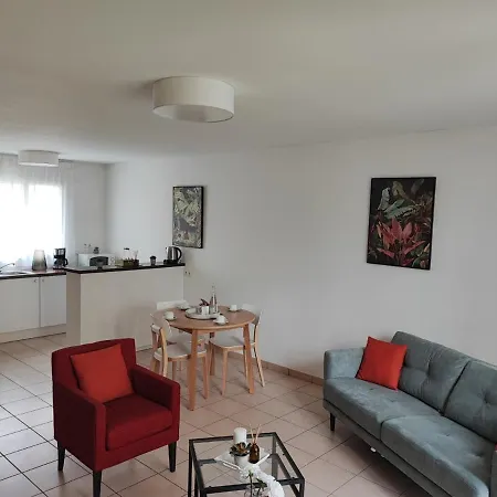 Lägenhetshotell Domitys Le Jardin Des Lys