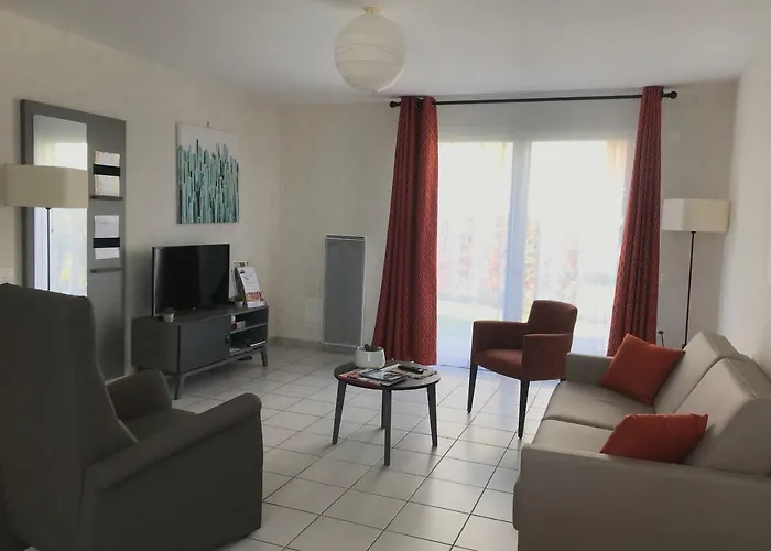 Ξενοδοχείο με διαμερίσματα Domitys Le Jardin Des Lys 4*